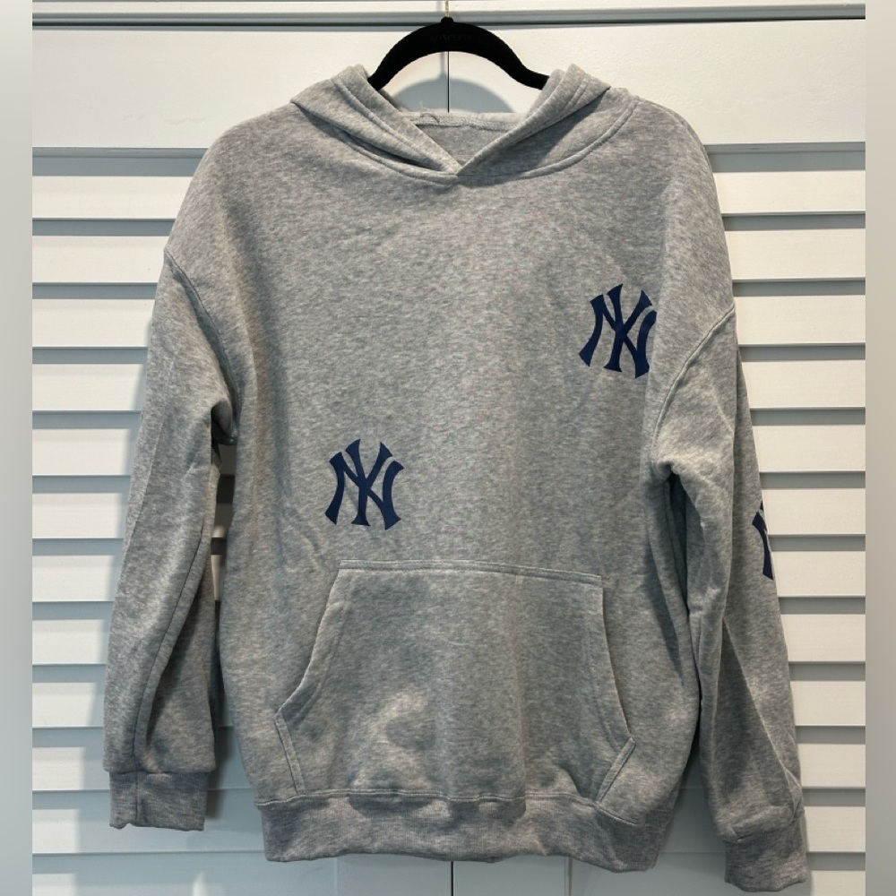 Women’s New York Yankees Hoodie